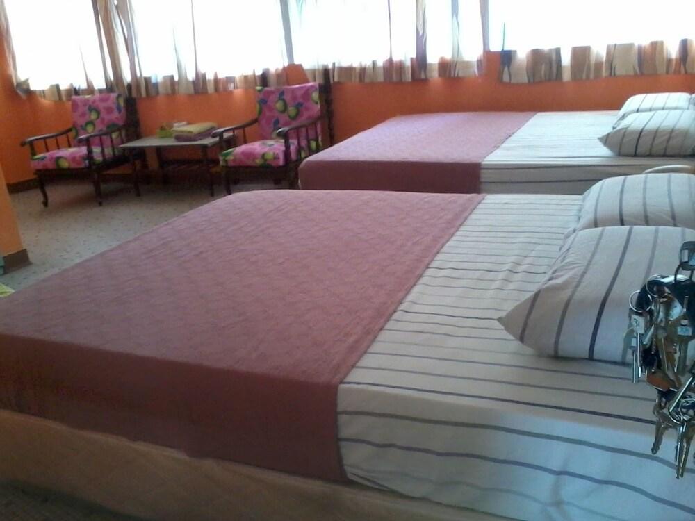 Sun Golden Hotel 2*